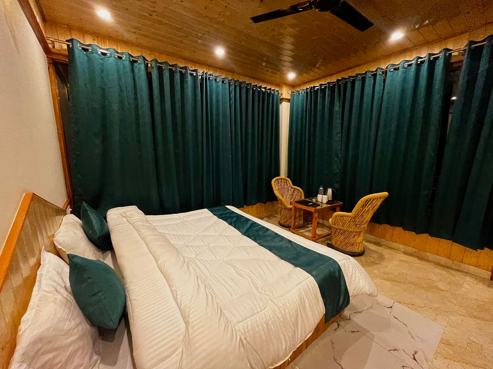 Luxury Room with Balcony and River View