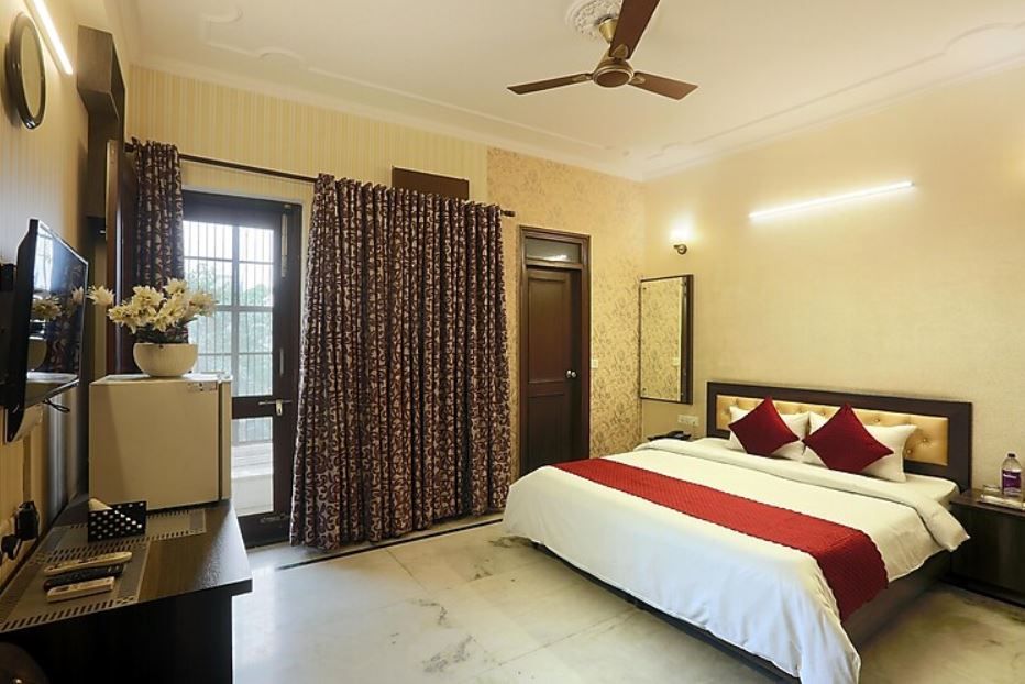 The Sunrise View By Aura Delxue Room 2