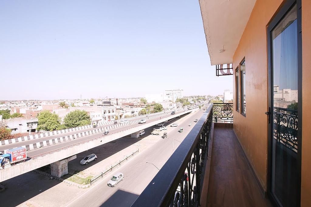 Super Deluxe Room with Balcony (City View)