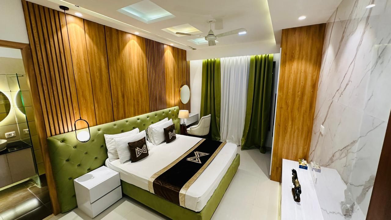 Deluxe Room with Private Balcony