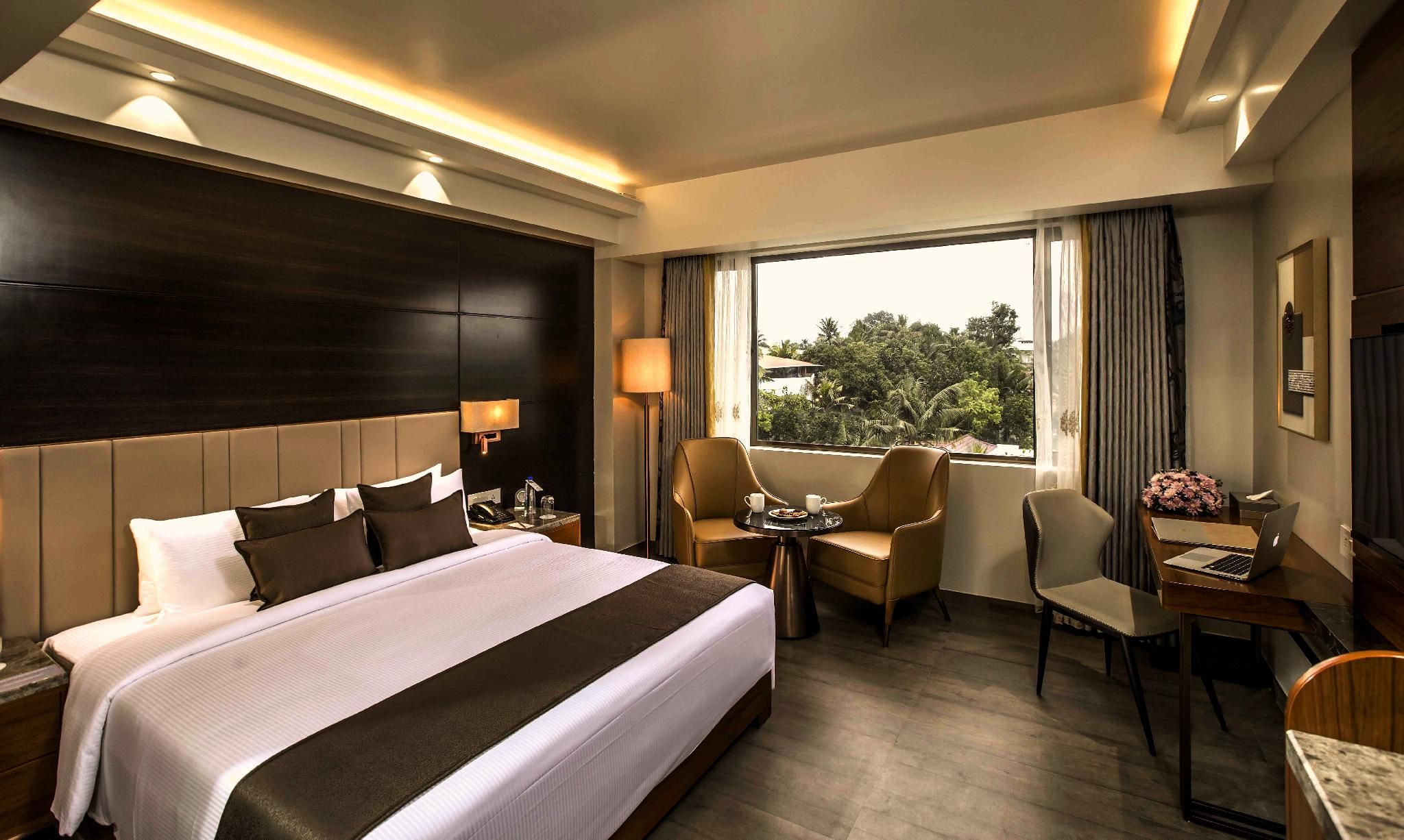 Monarch Suite