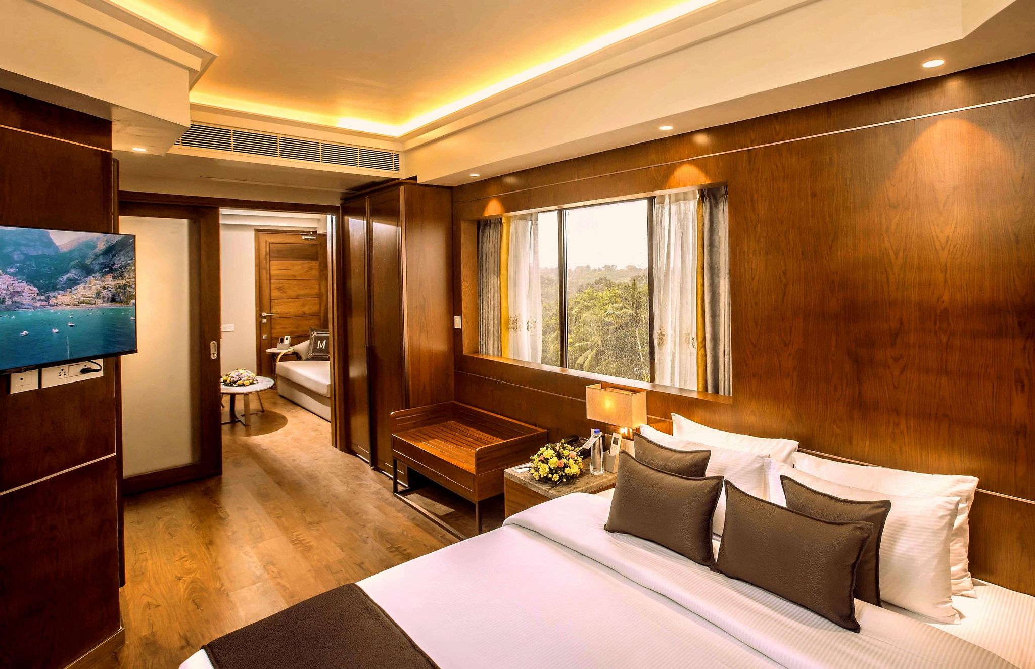 Monarch Suite