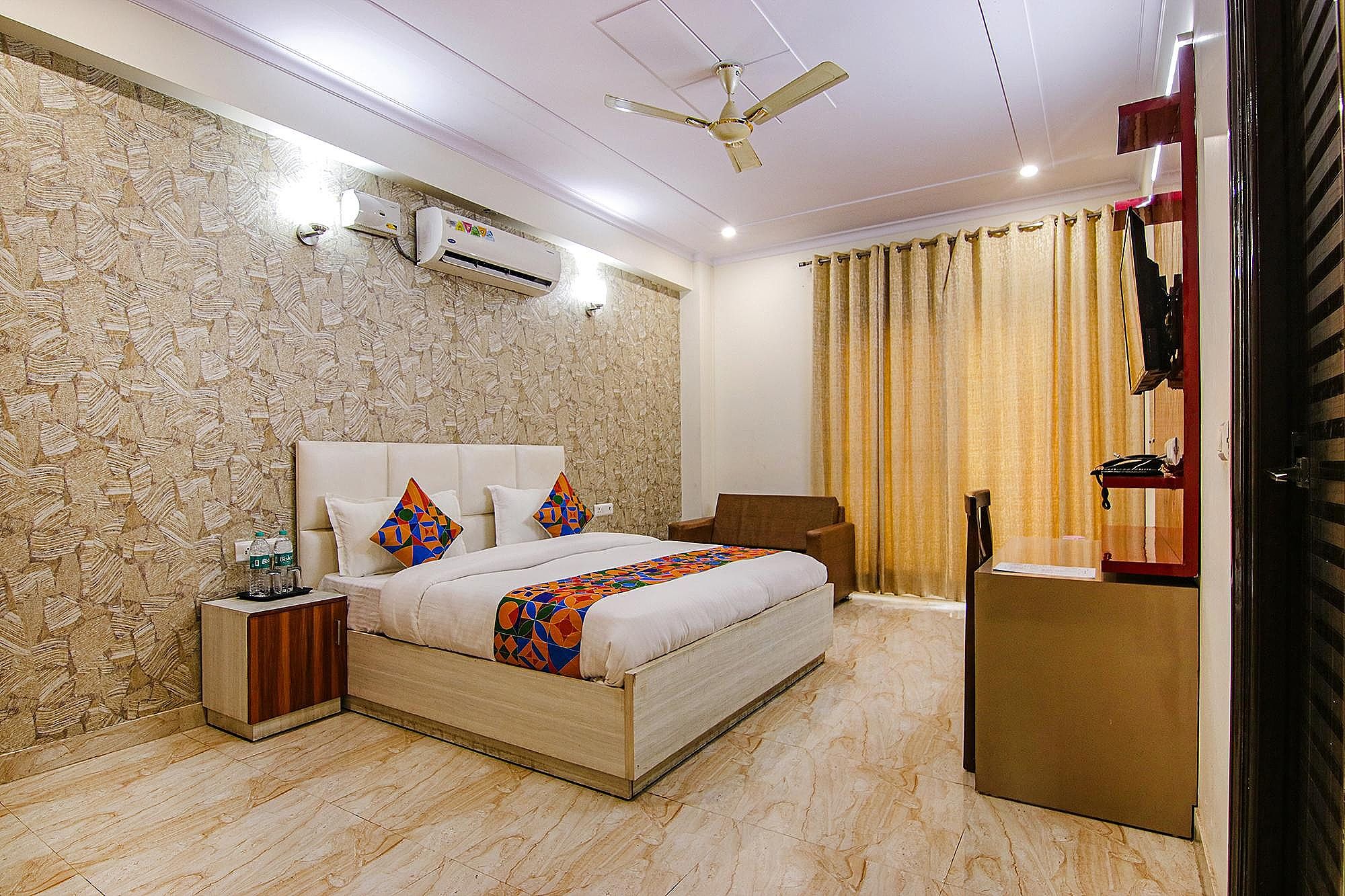 Deluxe Rooms with Balcony