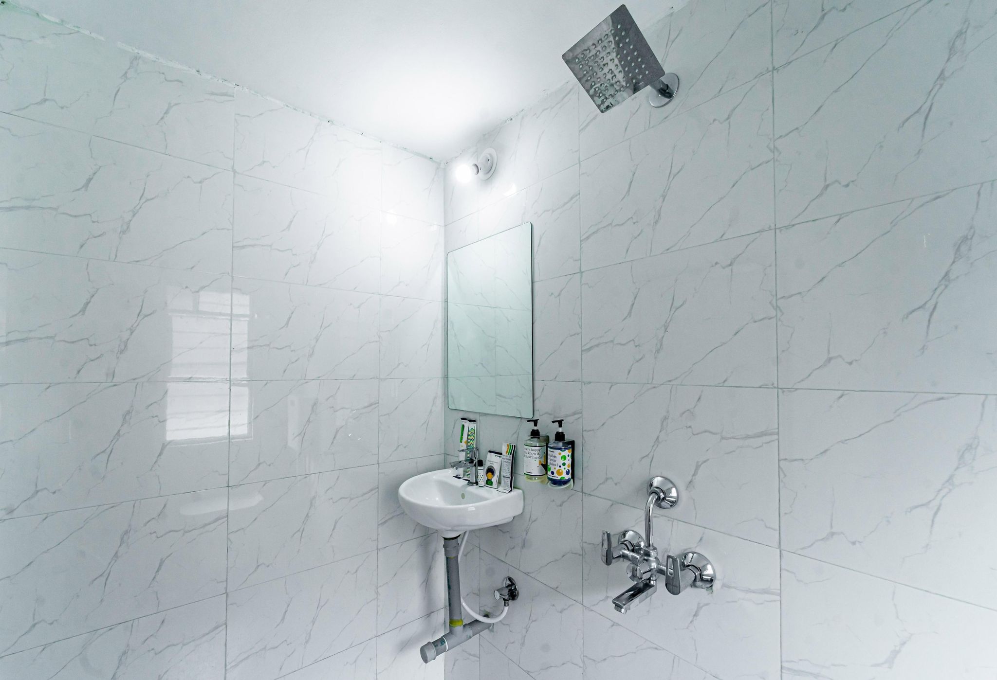 Itsy Hotels Mansi Standard Double Room 11