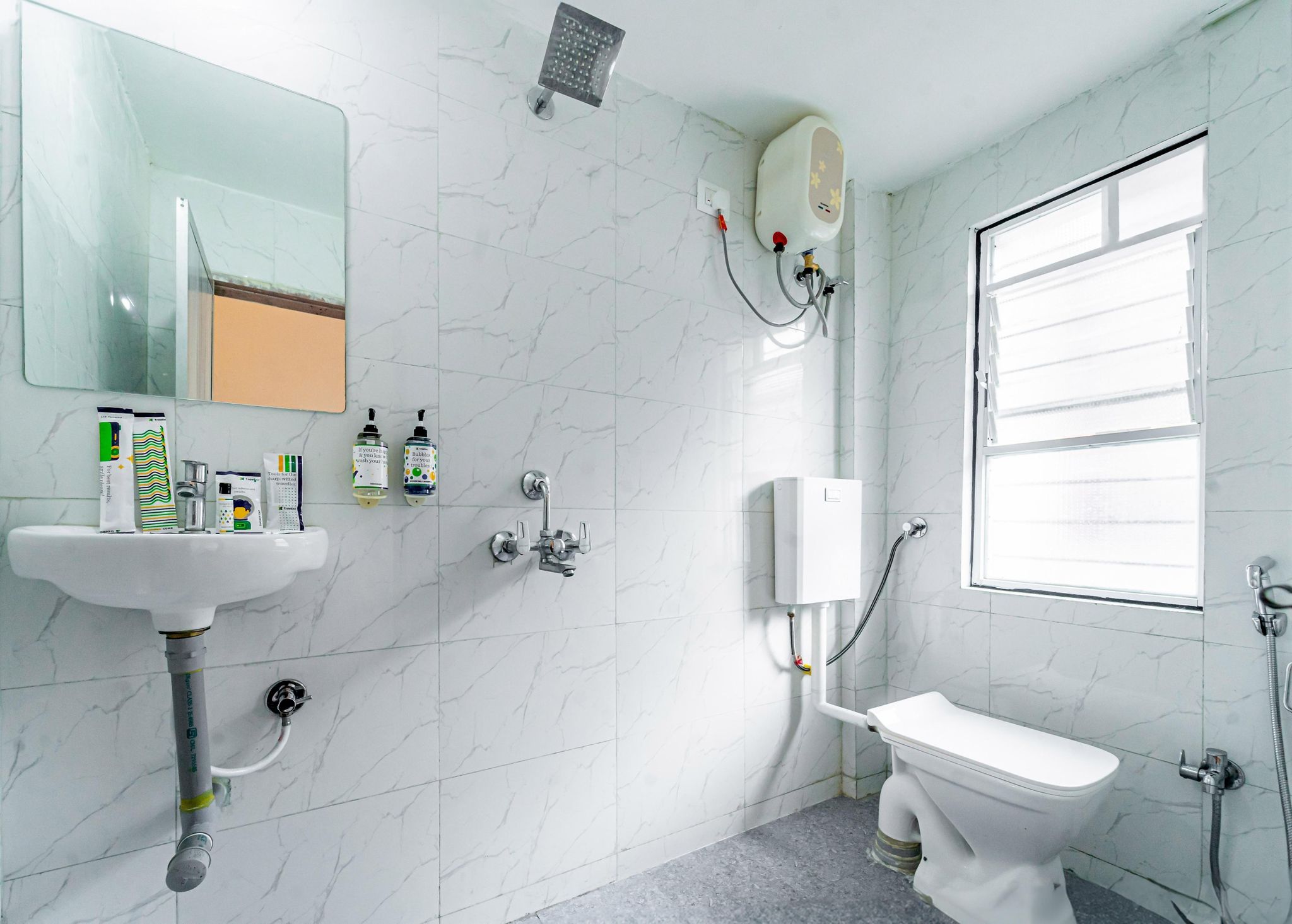 Itsy Hotels Mansi Standard Double Room 9