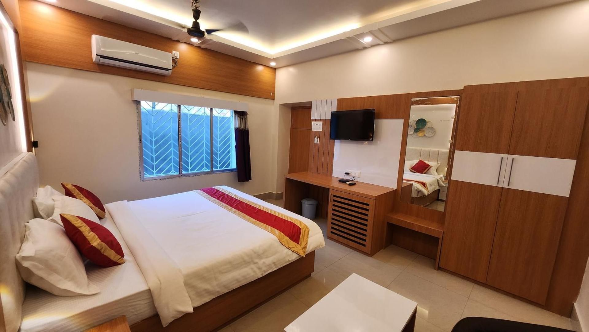 Hotel Priyadarsini Deluxe Double 2