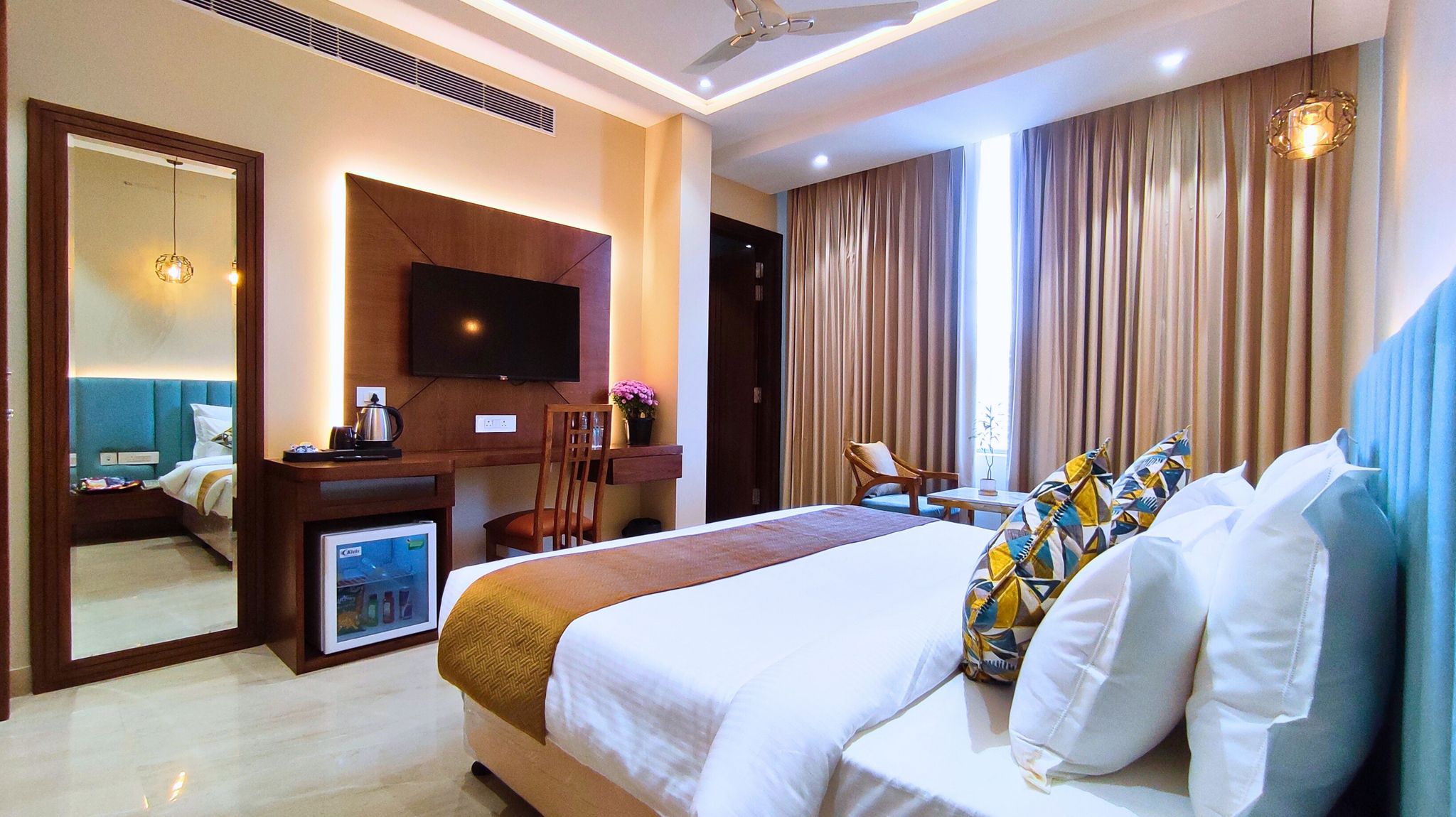 MGR Hotel Moradabad Deluxe Room 3