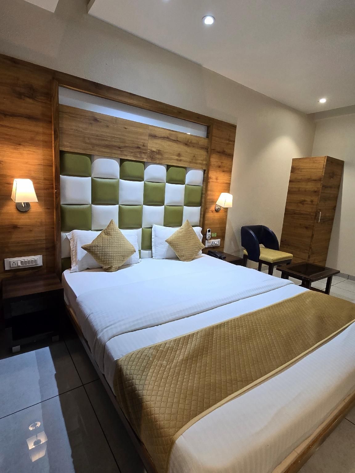 Executive Suite Queen Bed