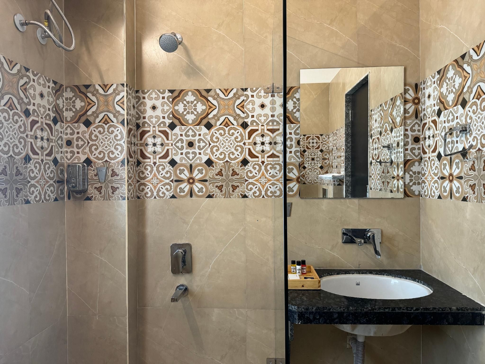 Amaatra Resorts Superior Twin Room 2