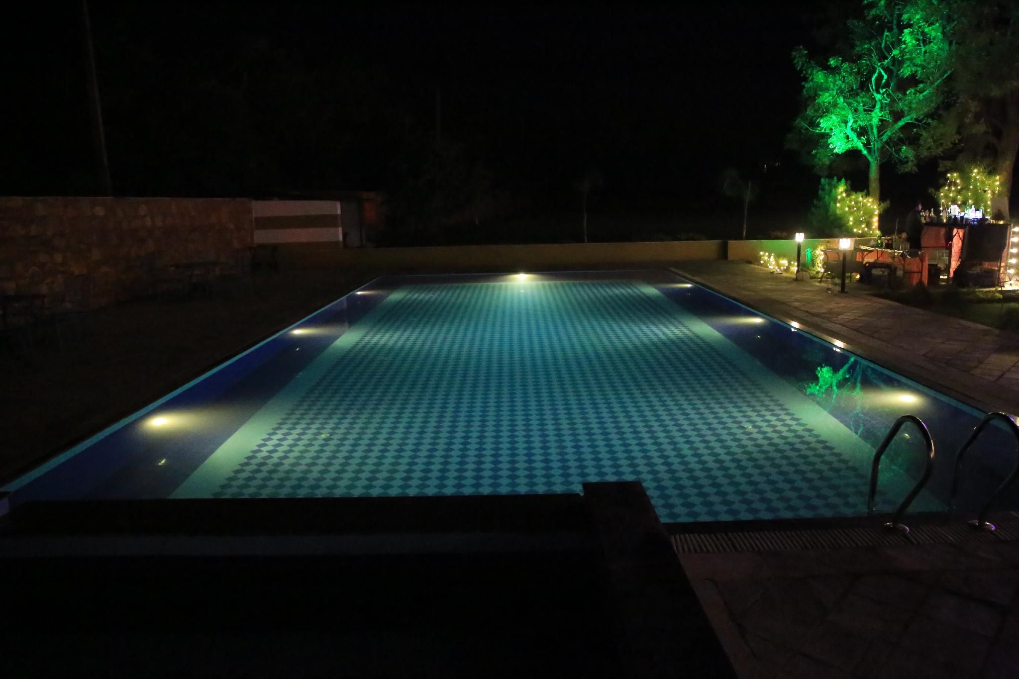 swimming pool