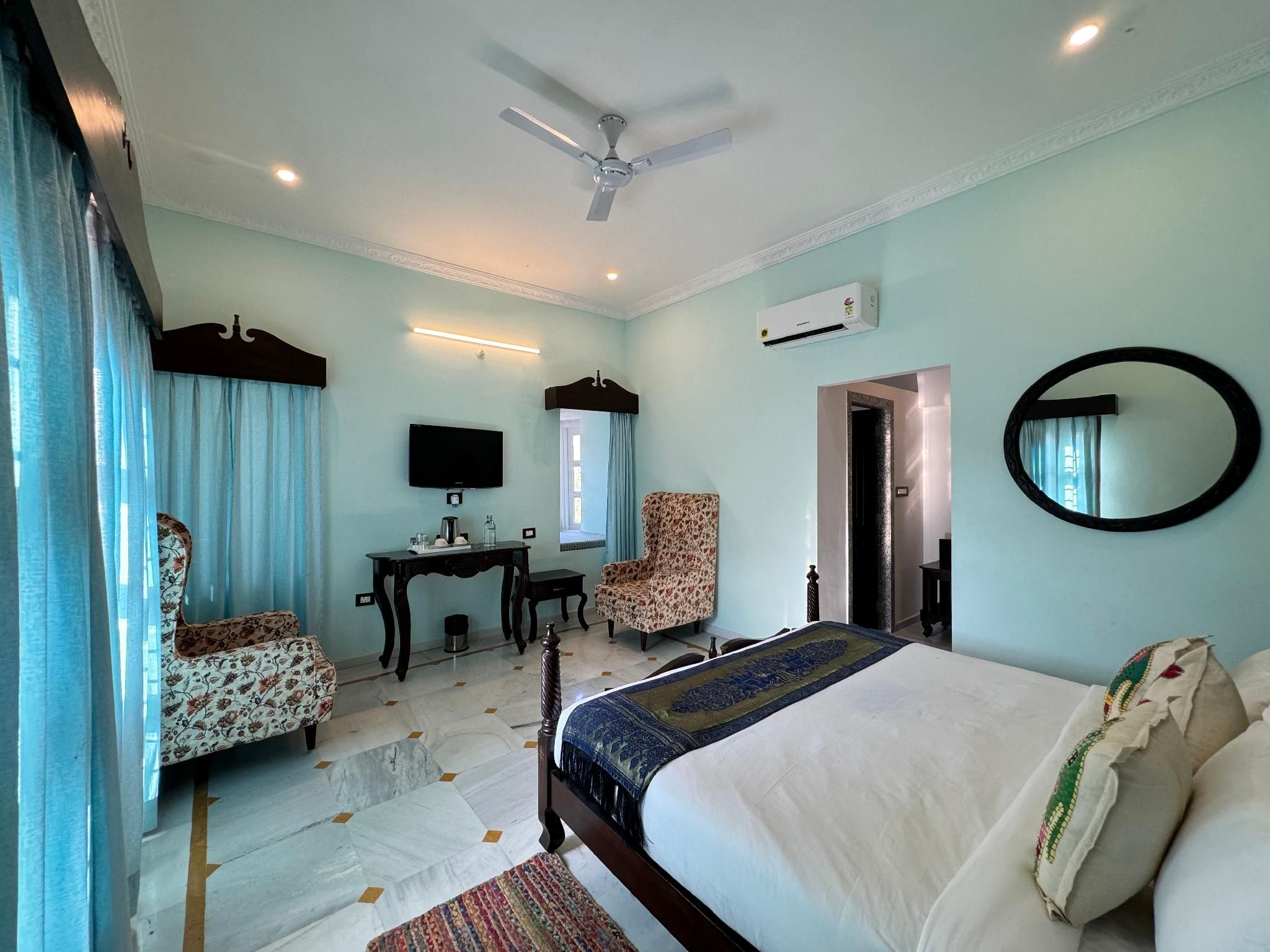 King Room with Balcony