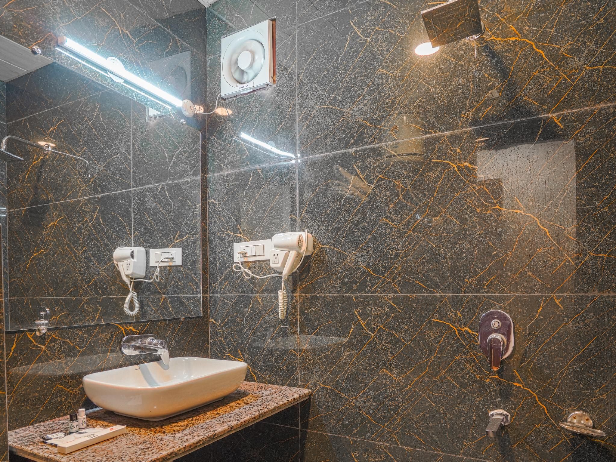 Pax Sunrise View Deluxe room double 3