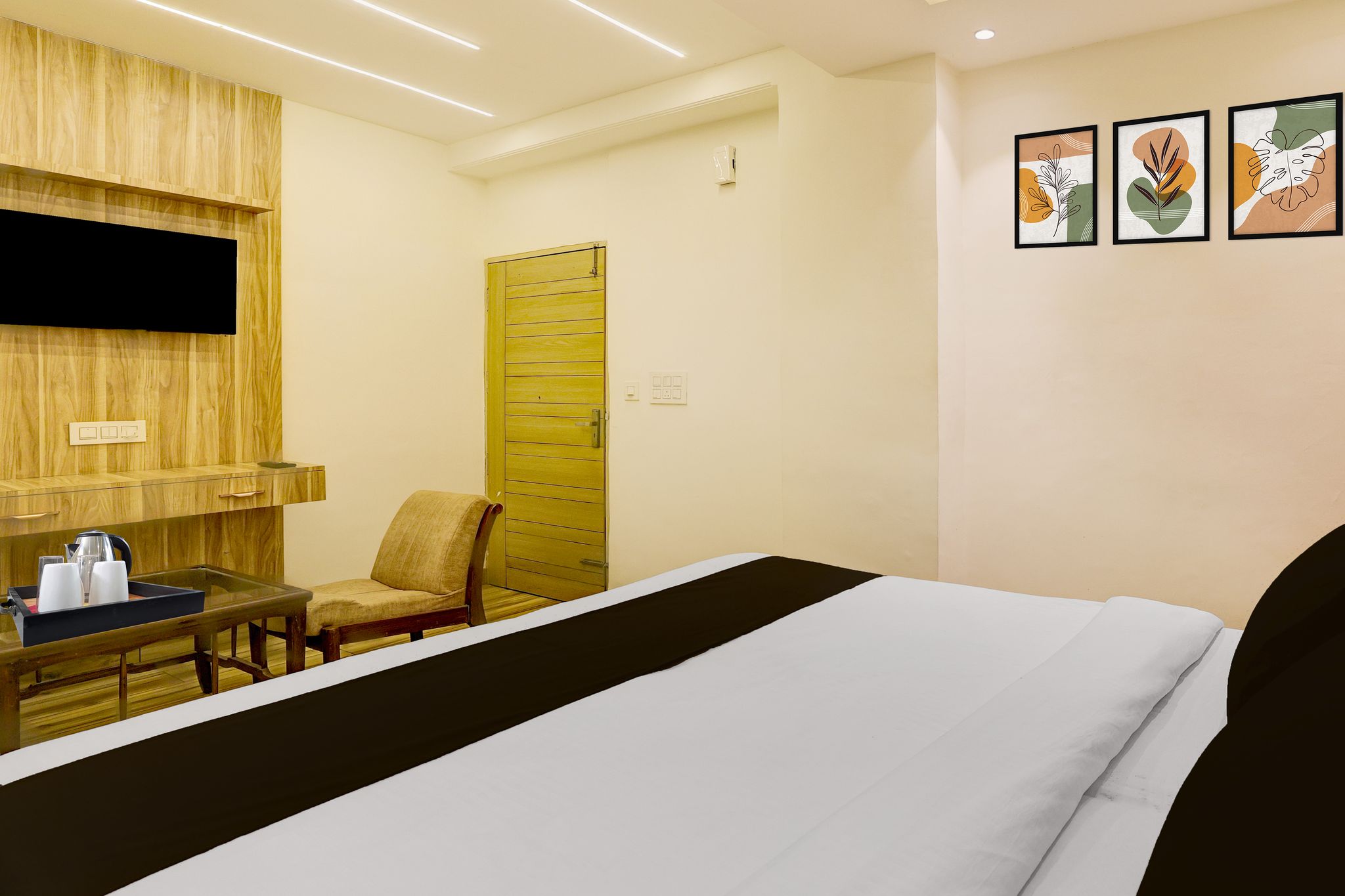 Super Townhouse Mohali Bus Terminal Formerly Hotel Hm Crystal Classic 8