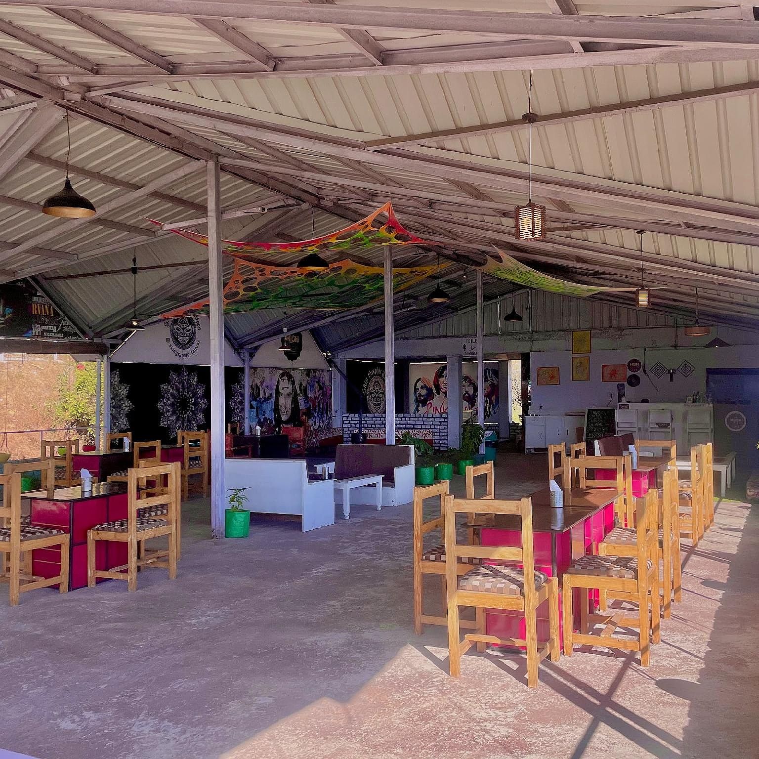 Food & Dining