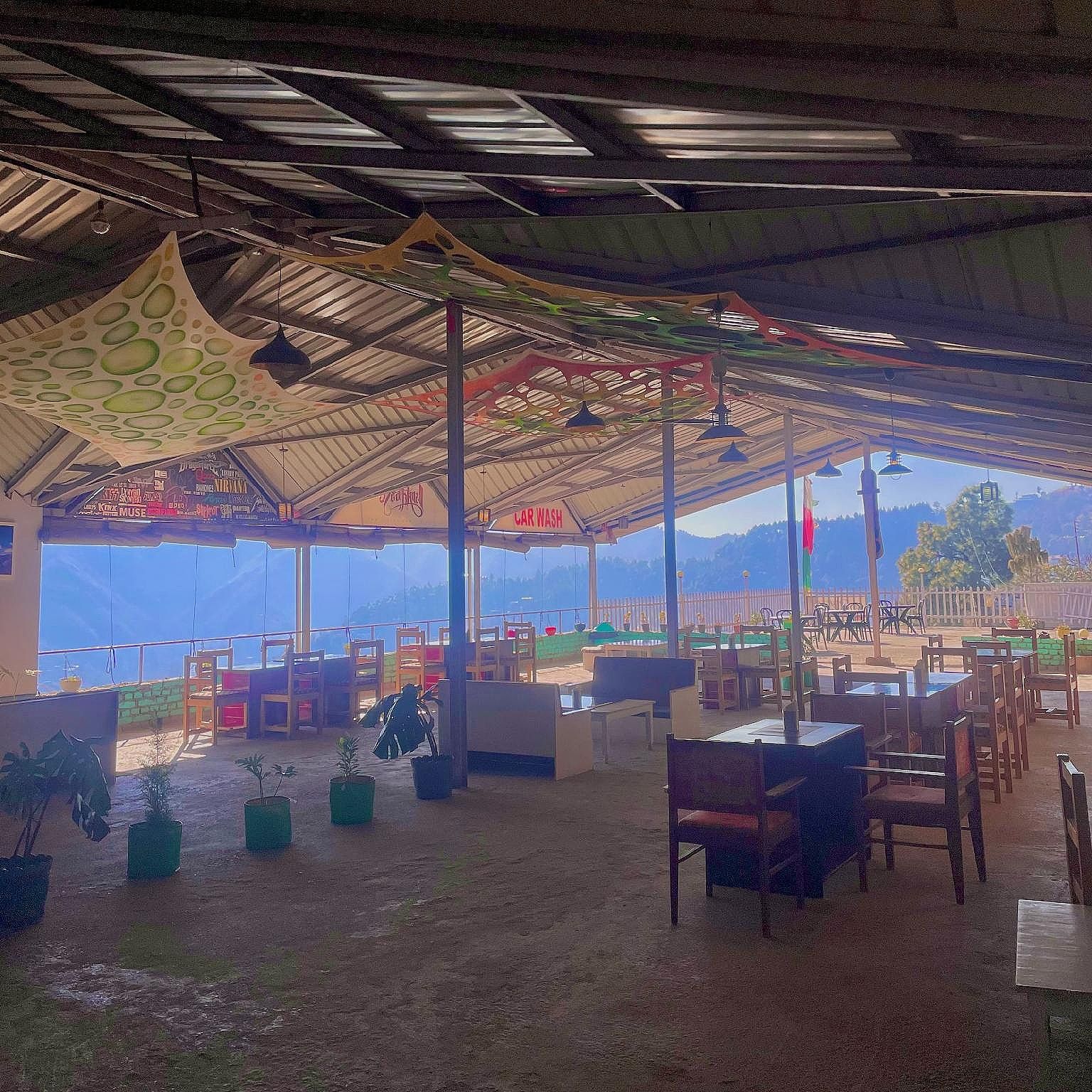 Food & Dining