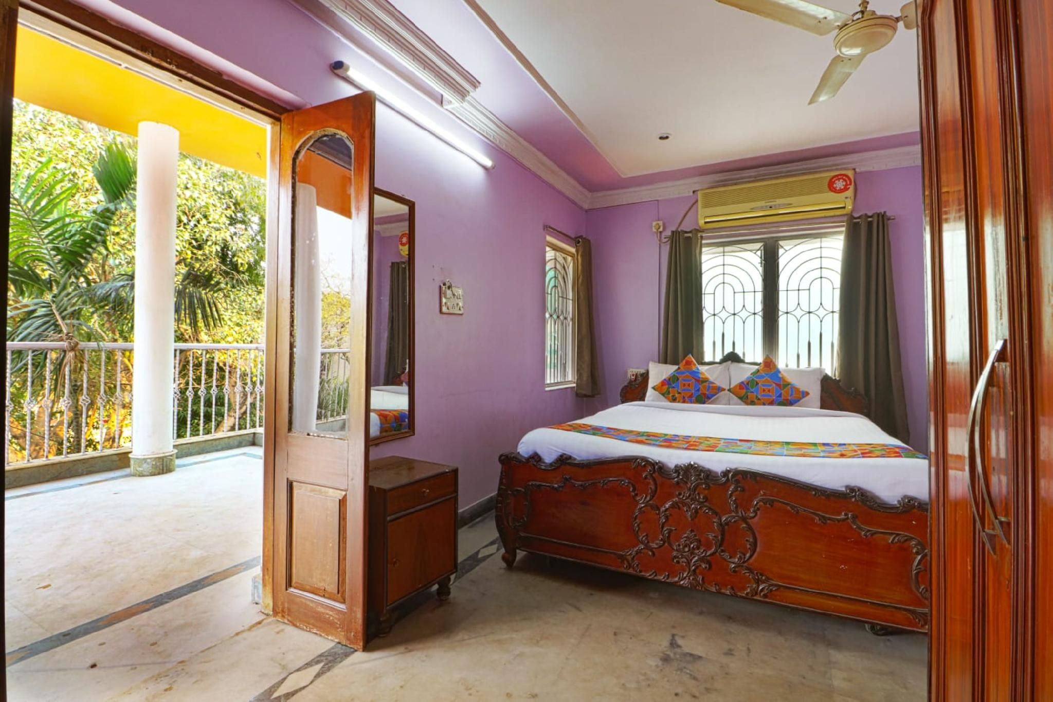 DELUXE PARK VIEW ROOM