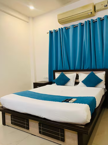 silver key suites Deluxe Double Room 3