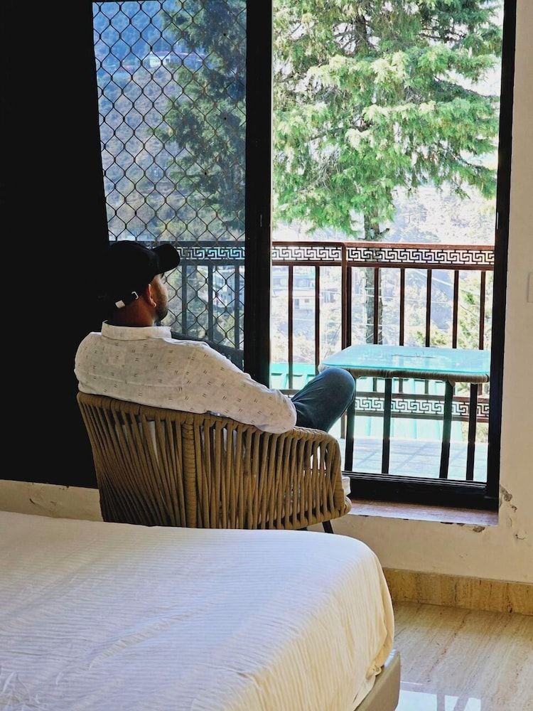 Casa de Mussoorie Premium Room 4