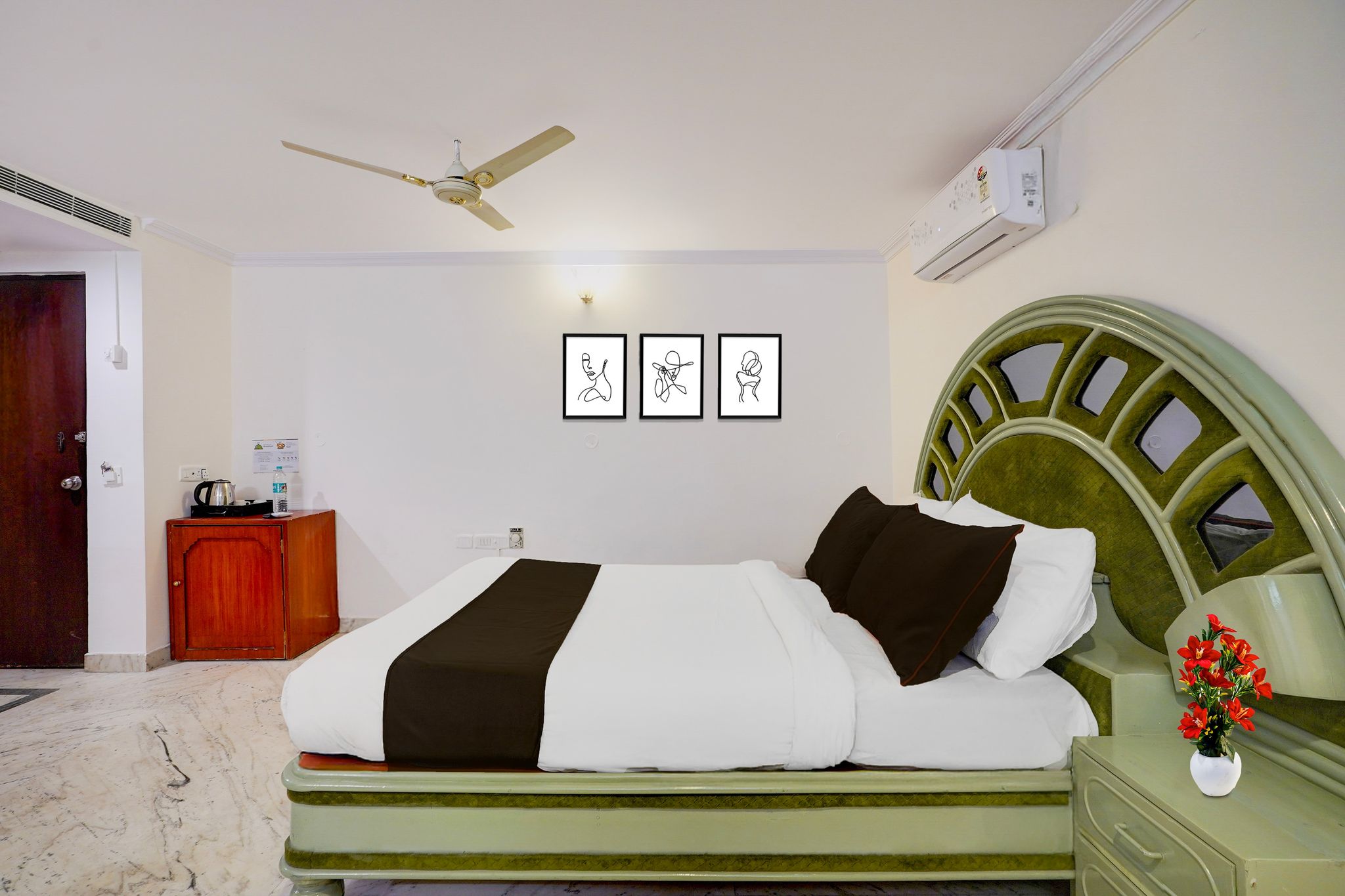 Super Townhouse Civil Aviation HAL Road Classic 11