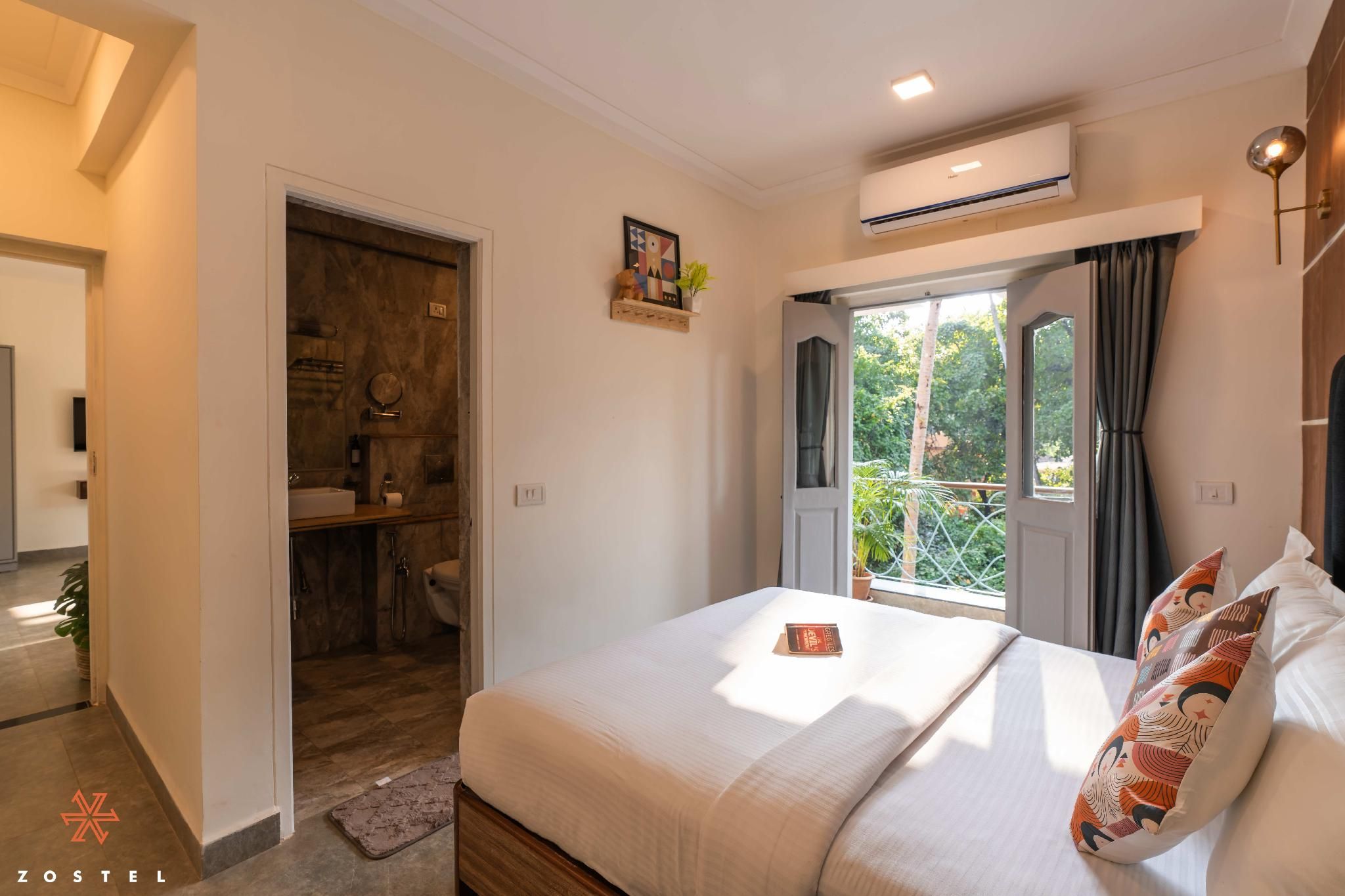 Superior Deluxe Room with Balcony