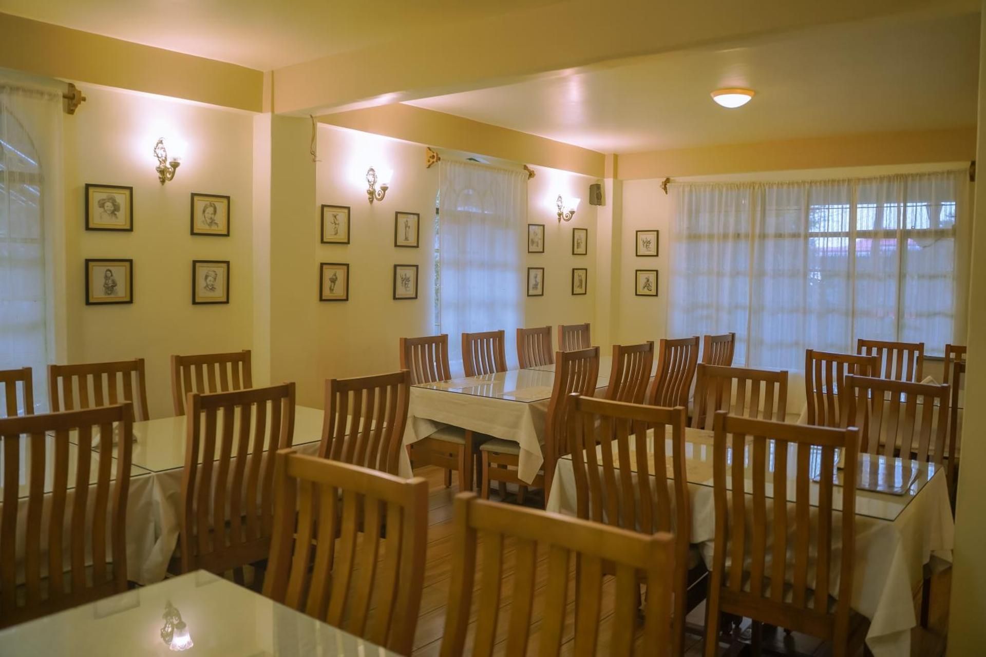 Food & Dining