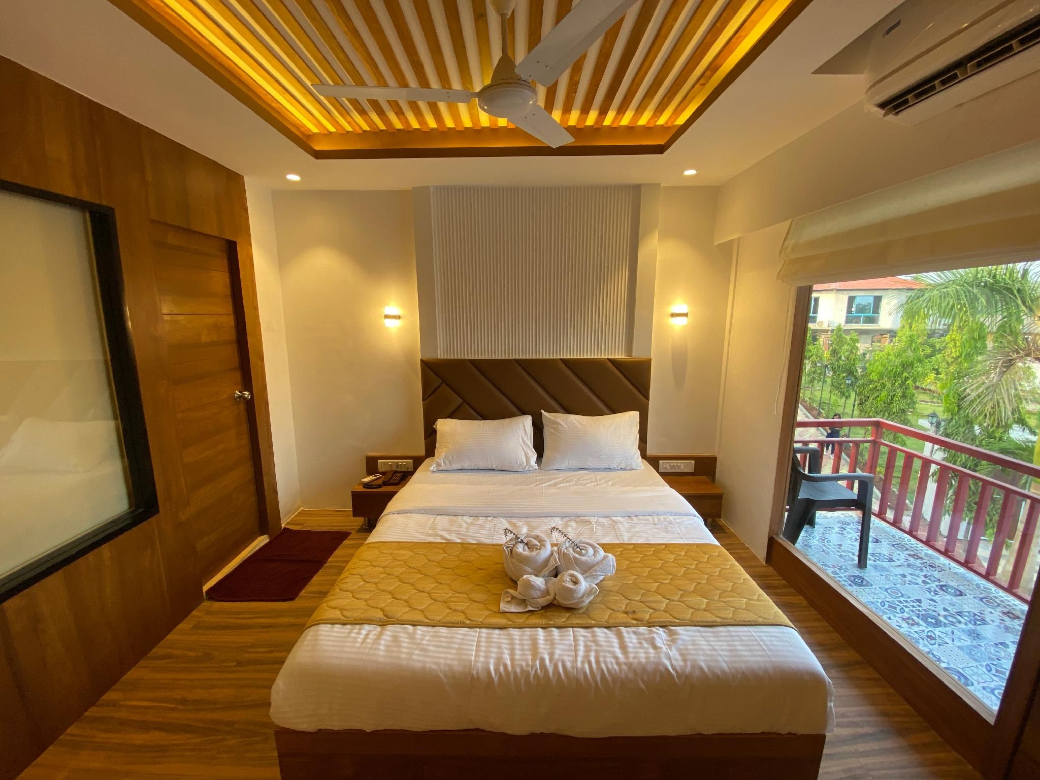 DAN Resorts & Weddings Deluxe Room 4