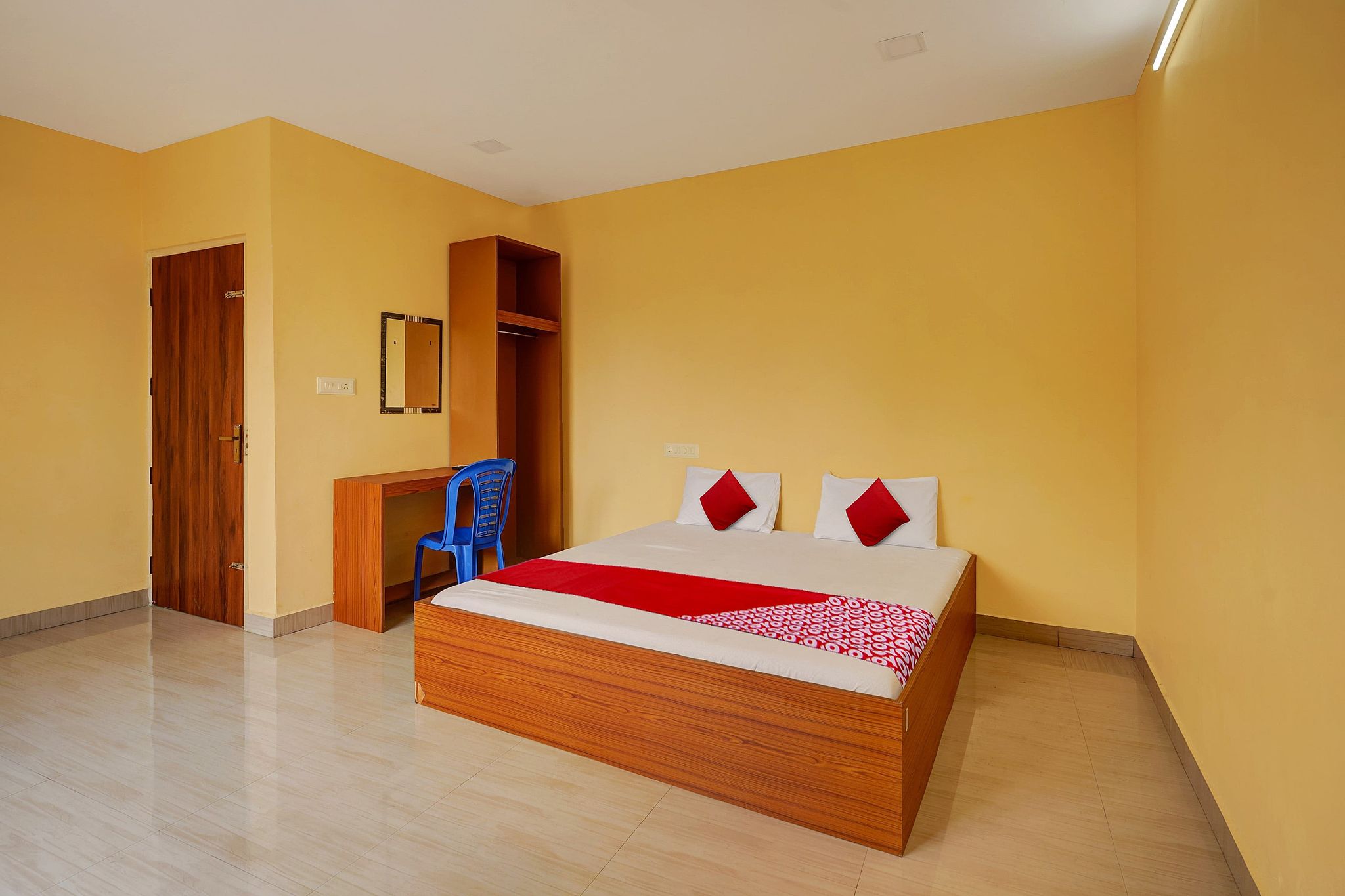 Hotel O Palm inn AC tourist home Classic 11