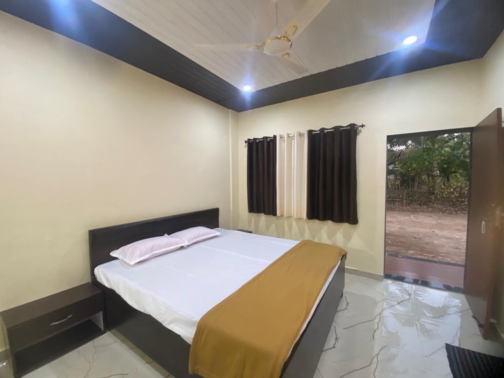 Sea Shell Beach Resort Deluxe Room 2