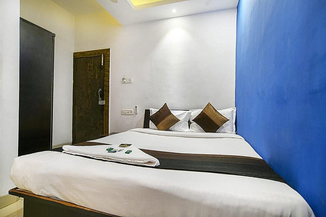 Hotel Aarav 94 Single Occupancy