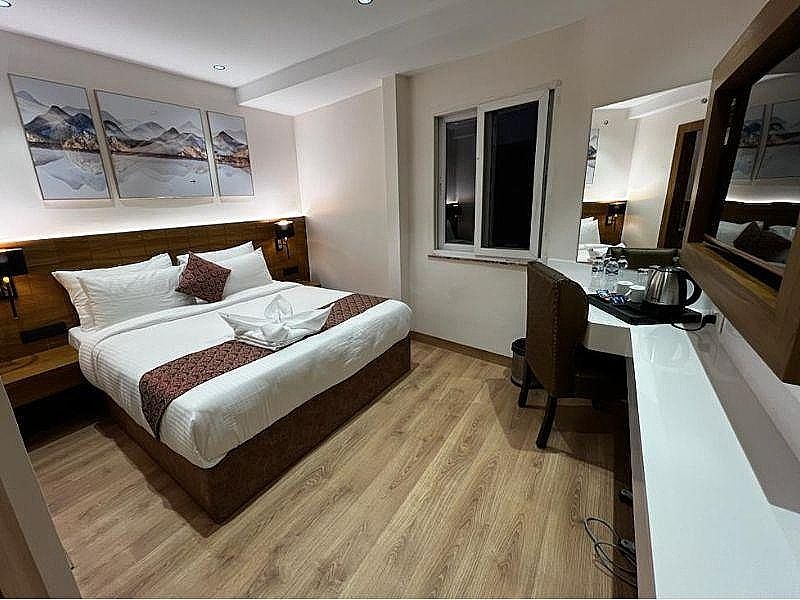 The Novello By Hotel Evergreen Deluxe Room