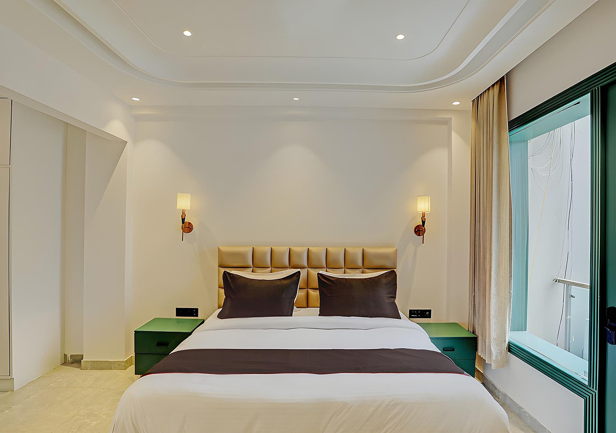 Deluxe Double Room with Balcony