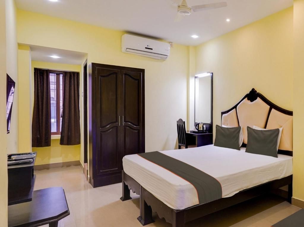Flash Deal Deluxe AC Room