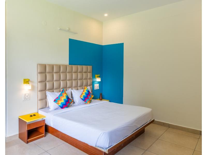 goSTOPS PLUS Kasol, Manikaran Road | Bar and Hostel Deluxe Private Room with Ensuite Bathroom