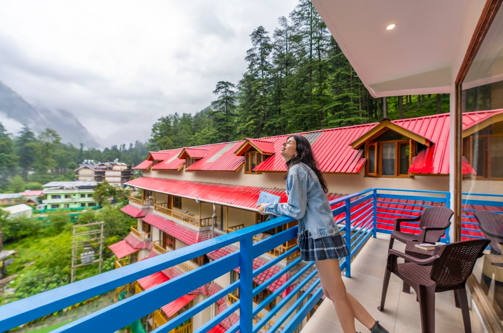 Deluxe Private AC Room with Balcony & Mountain View and Ensuite Bathroom