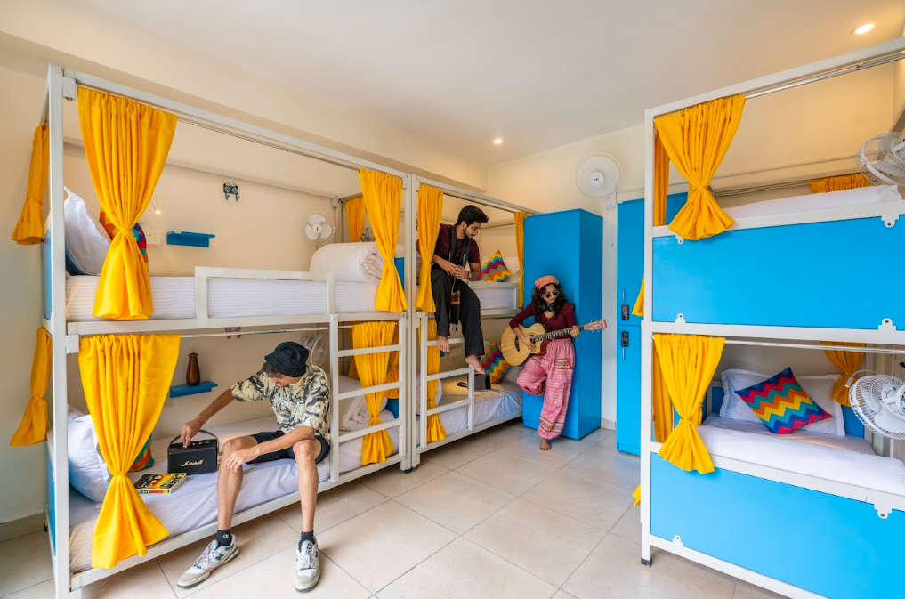 Bed in 6 Bed Mixed Dormitory Room with Balcony & Mountain View and Ensuite Bathroom