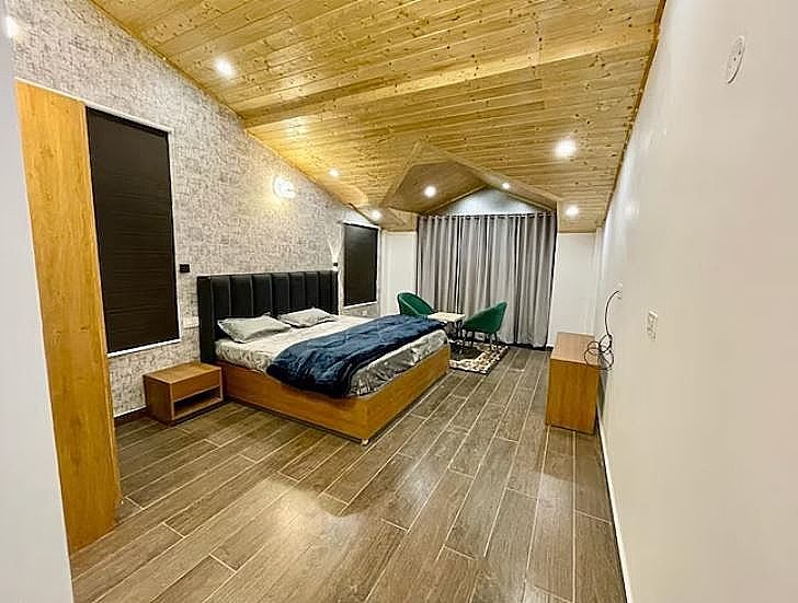 Superior King Room