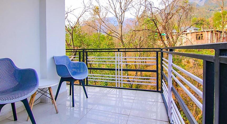 Deluxe with Balcony (city view)
