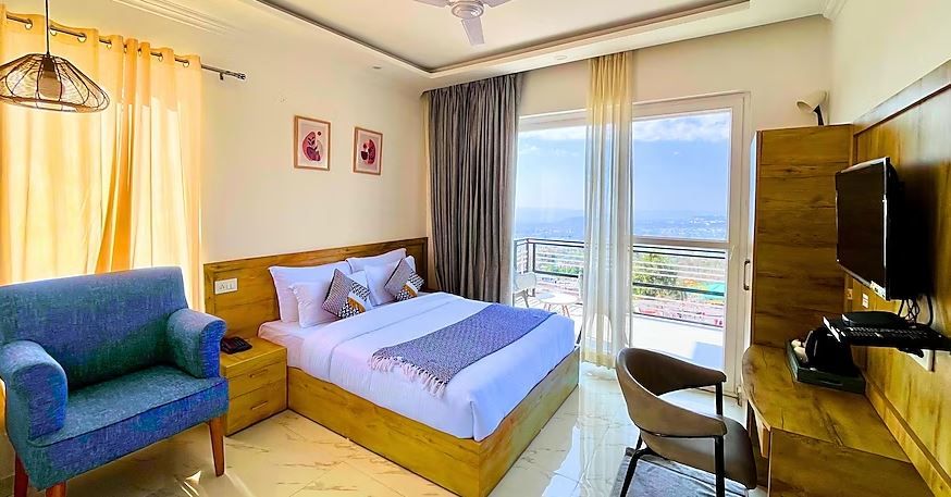 Premium with Balcony (Valley View)