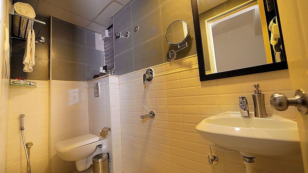 The Altruist Whitefield Hotel Standard Queen Room 4