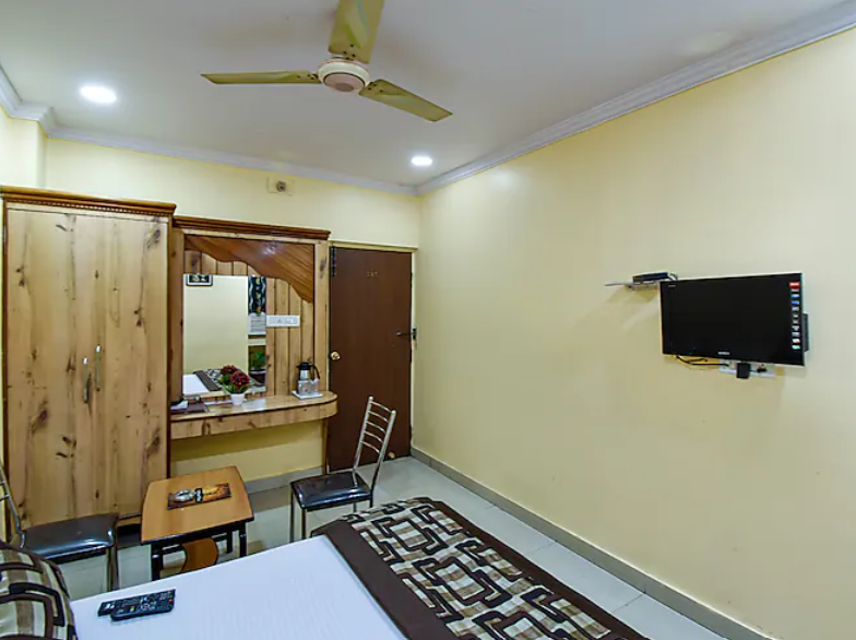 The Arihant Palace DELUXE ROOM 3