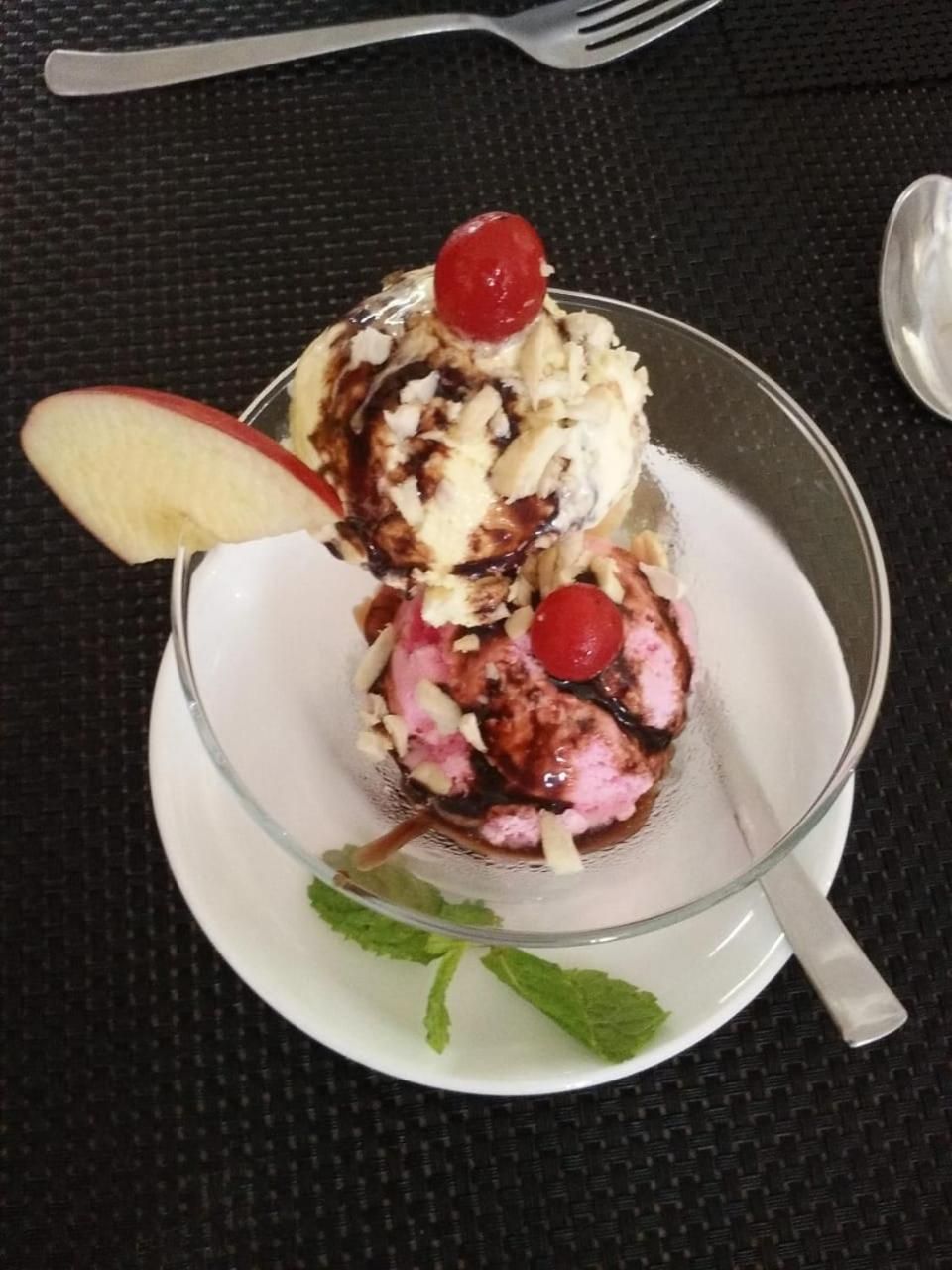 Food & Dining