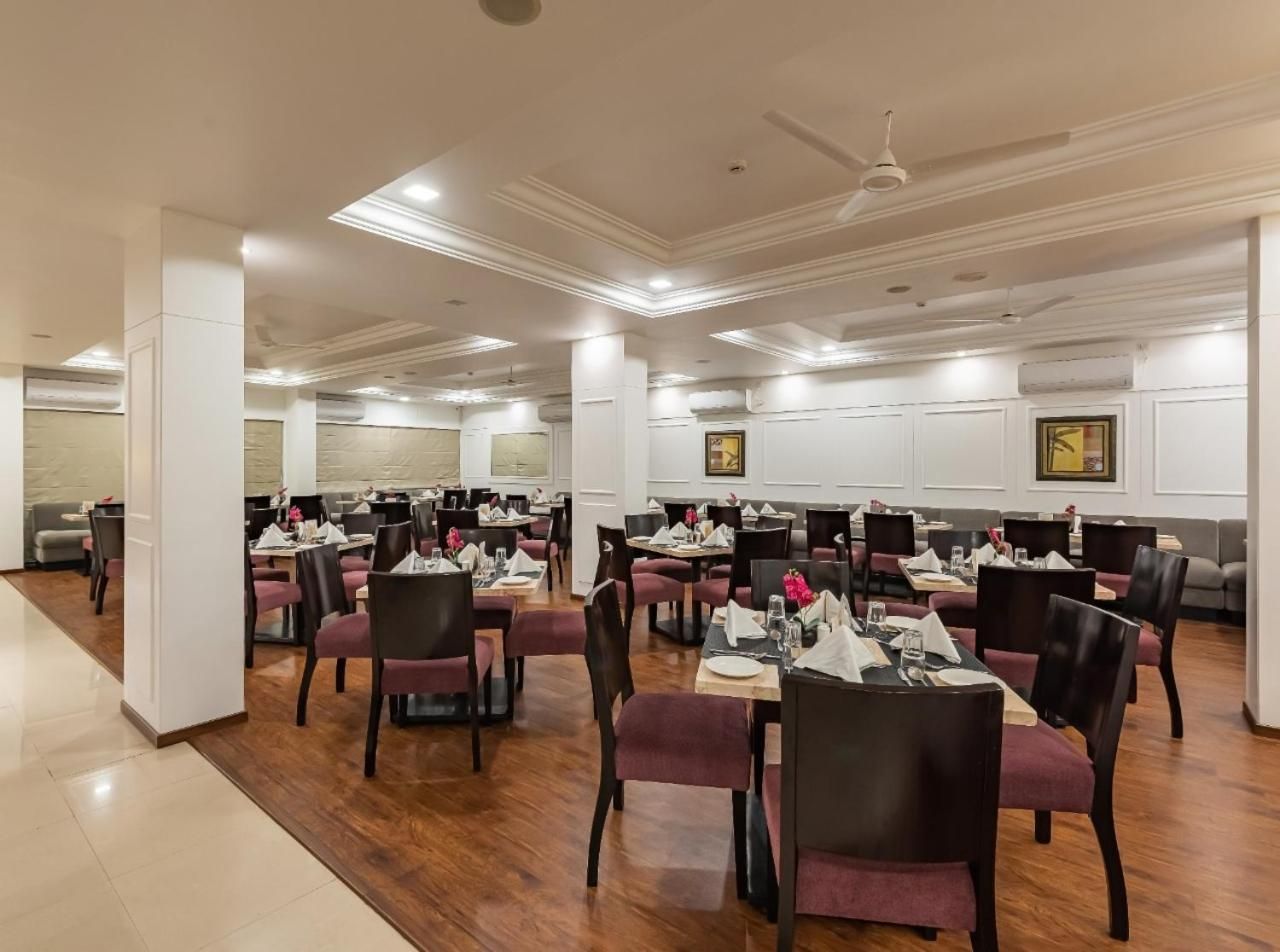 Food & Dining