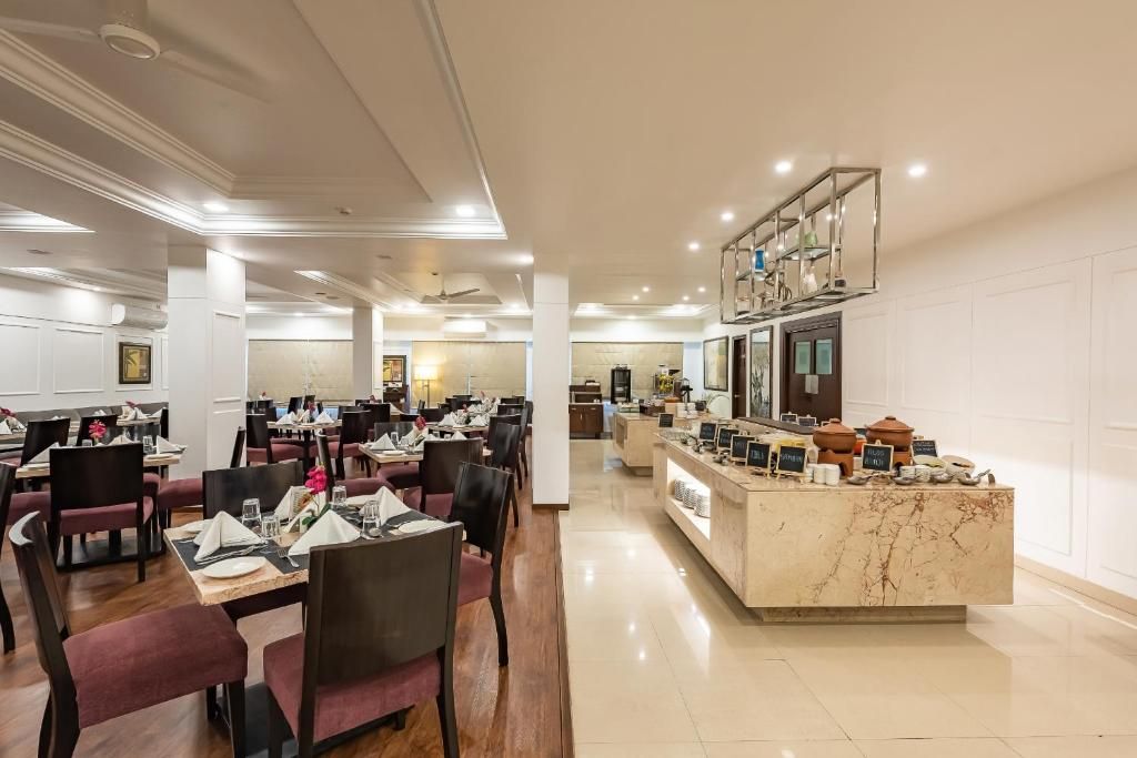 Food & Dining