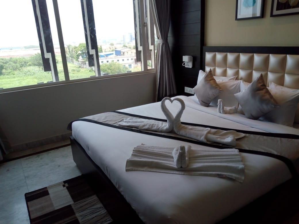 Executive King bed room