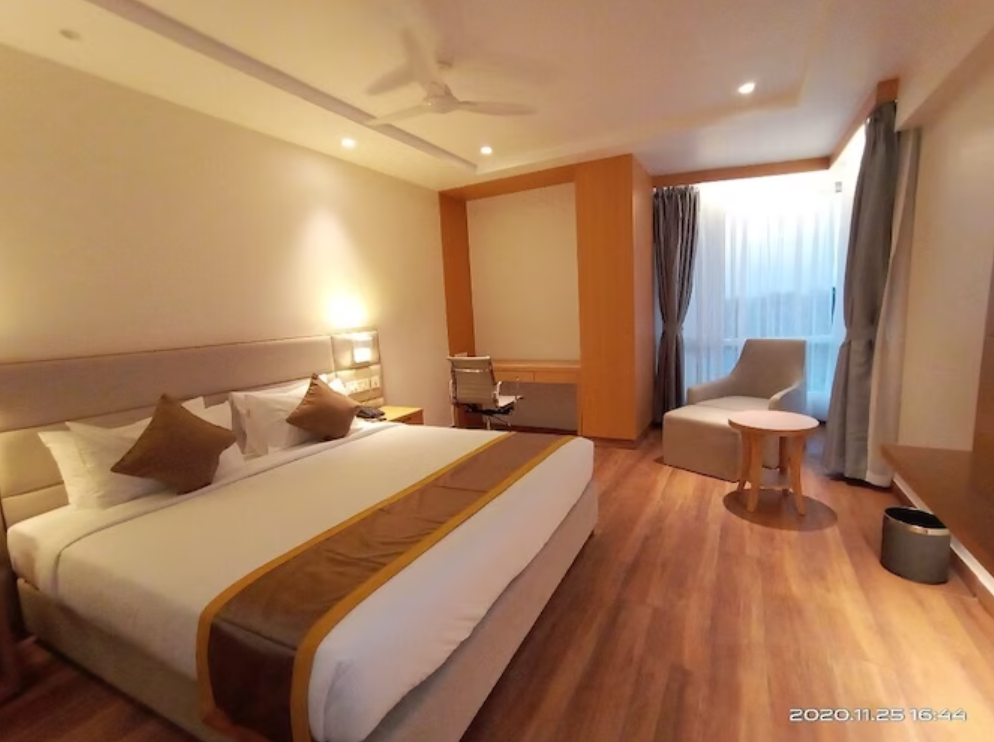 Executive Twin Bed Room