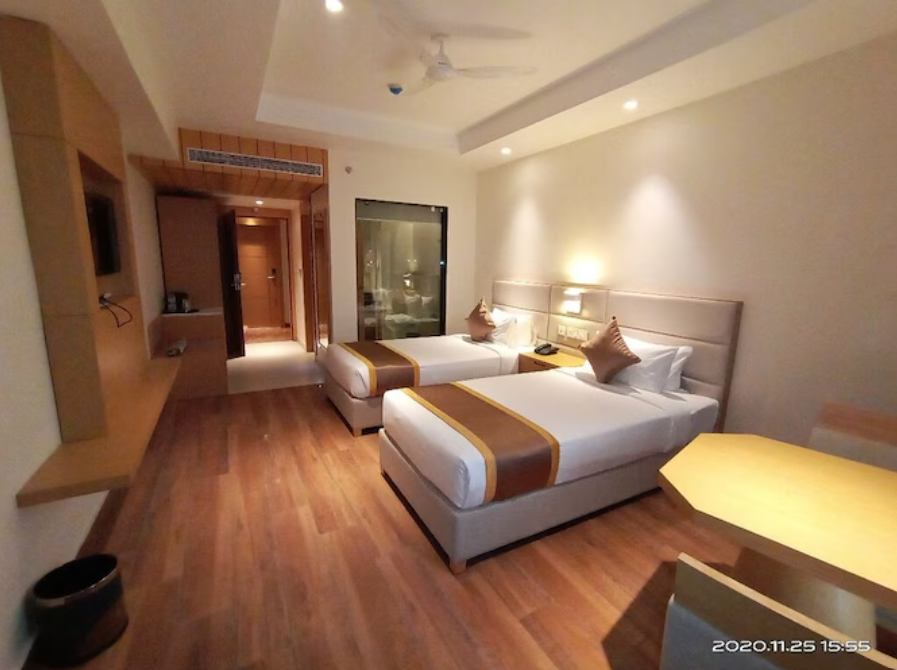Executive Twin Bed Room