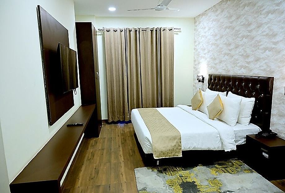 Deluxe Room with Balcony