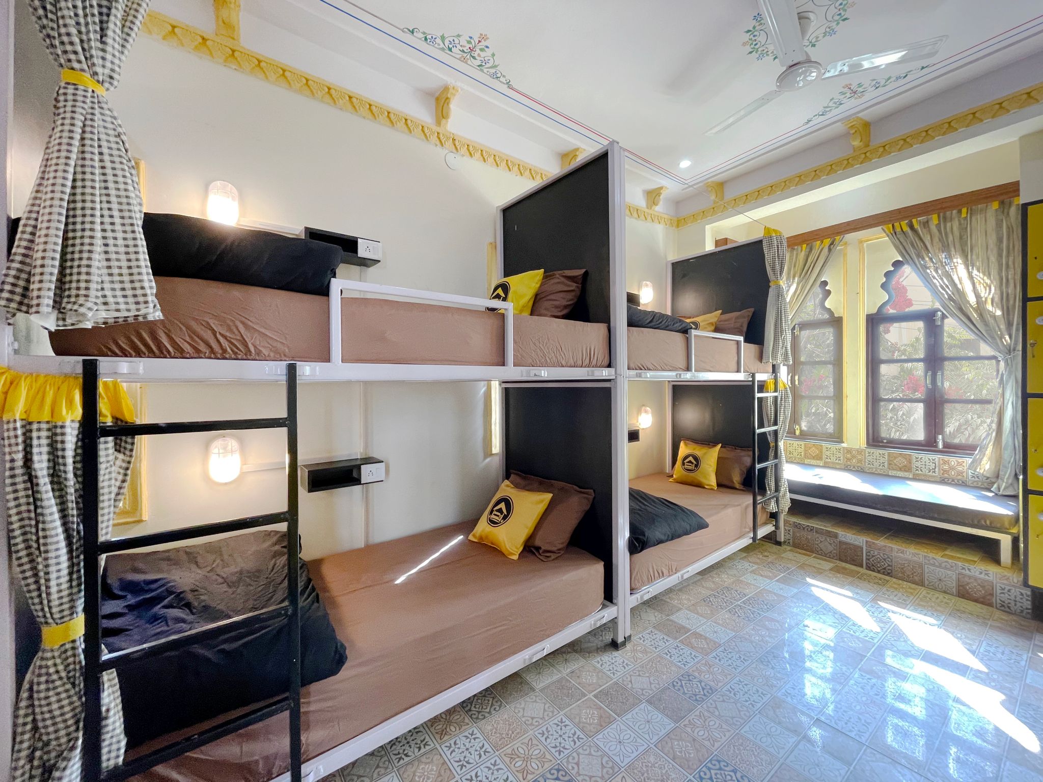 Bed in 6 Bed Mixed Dormitory
