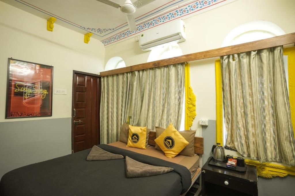 The Hosteller Udaipur Standard Double Room 2