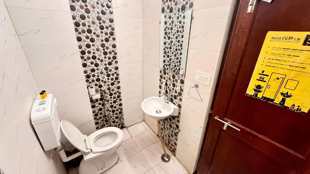 The Hosteller Udaipur Standard Double Room 4
